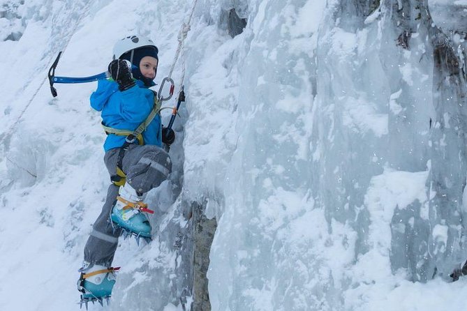 Kid’s Ice Climbing Adventure in Pyhä-Luosto, Finland - Stop 1 in Pyhätunturi: the short warm-up phase that sets the tone