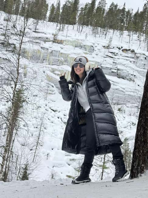 Korouoma Canyon Frozen Waterfalls Hike & Private Teepee BBQ - The private teepee BBQ warm-up: cozy end to a cold day