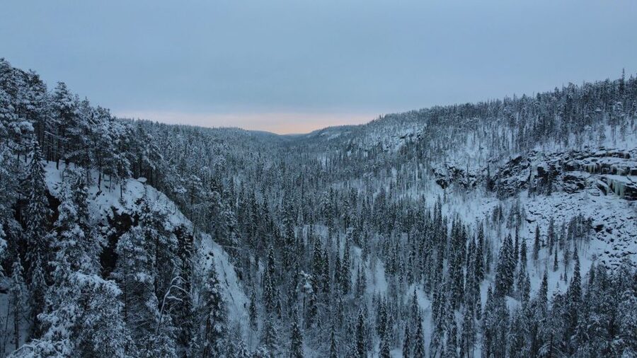 Korouoma: Frozen Waterfall Hiking Tour - The hike plan: 2 hours on snow, a warm picnic stop, then the way back