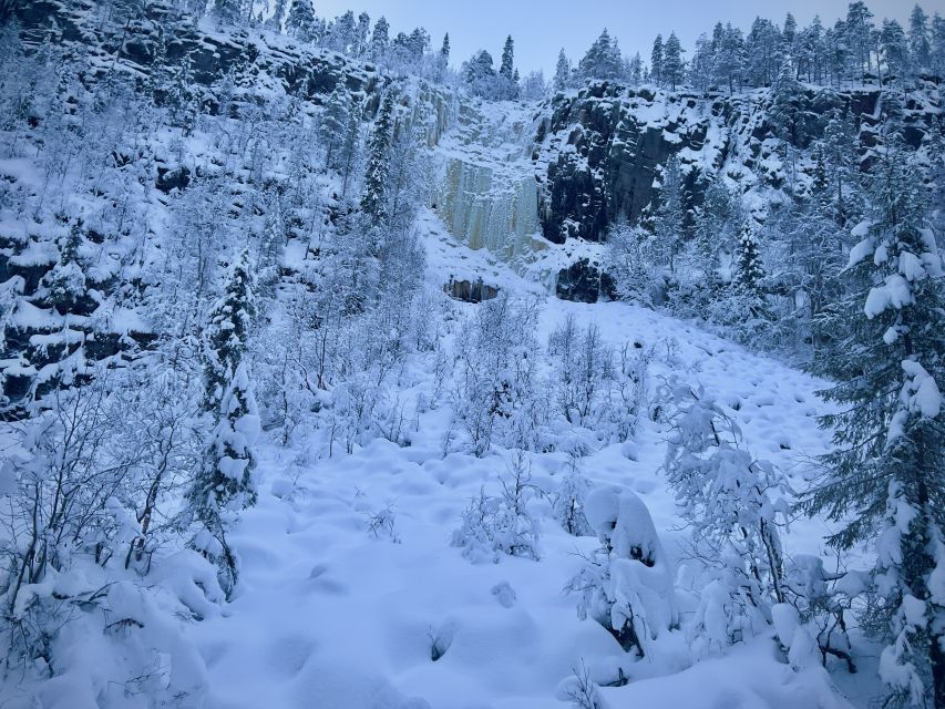 Korouoma: Frozen Waterfall Hiking Tour - Lapland barbecue and hot drinks: why the meal matters on a cold day
