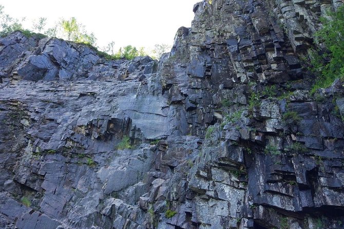 Korouoma National Park & Frozen Waterfalls Adventure - Campfire tea, snacks, and BBQ: the break that makes the hike feel worth it