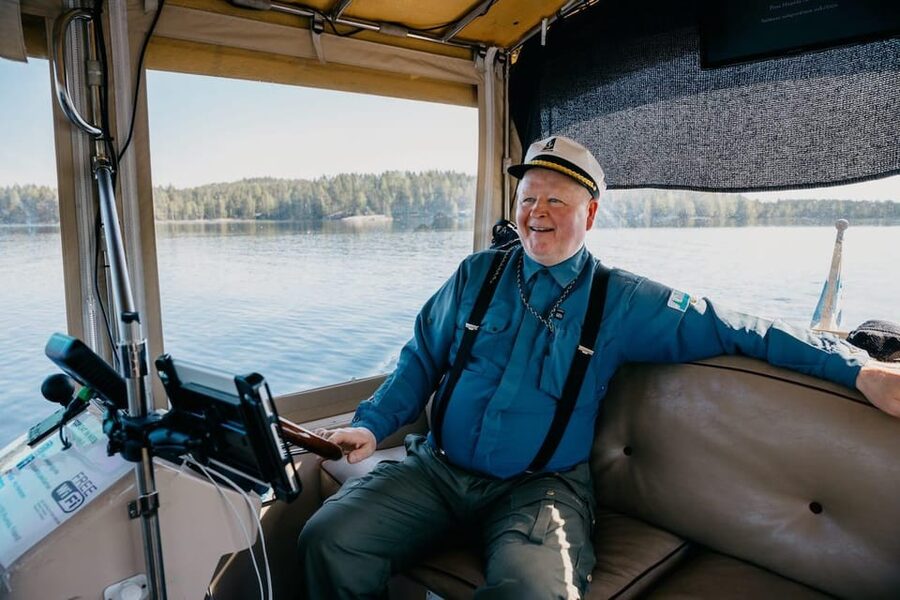 Lake Saimaa story cruise by Ecoboat in Puumala - Where to meet in Puumala, and when departures shift in summer