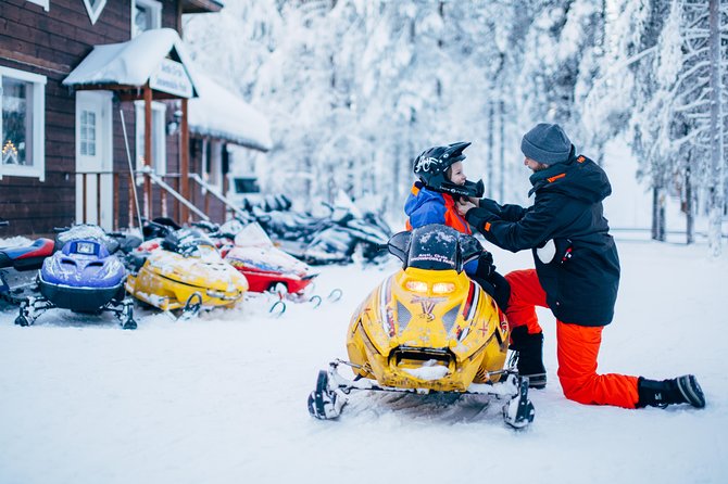 Lapland Family Snowmobile Safari from Levi - The 3-hour flow: pickup, safety talk, and the ride rhythm