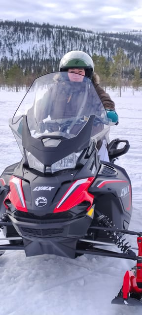 Lapland: Private Snowmobile Safari with arctic Local Guide - The VIP family operation and the 5-person cap
