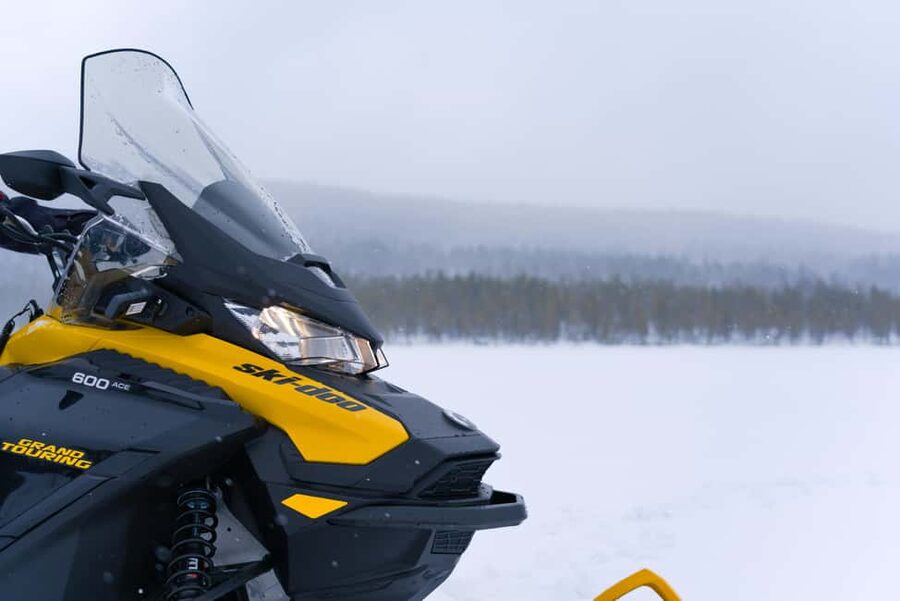 Levi: 2.5-Hour Snowmobile Safari (option to buy 360 video) - Mid-ride warm-up: Kota hut, fire, and gáfeboddu hot drinks