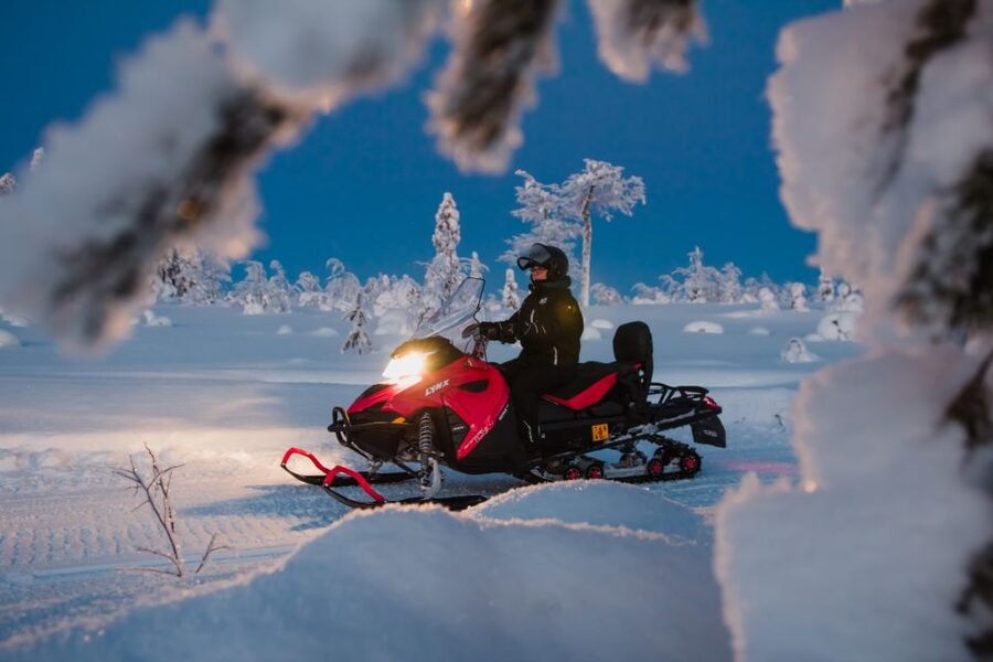 Levi: Evening Snowmobile Safari - Starting in Levi: Pickup, the 20-Minute Rule, and Why Timing Matters