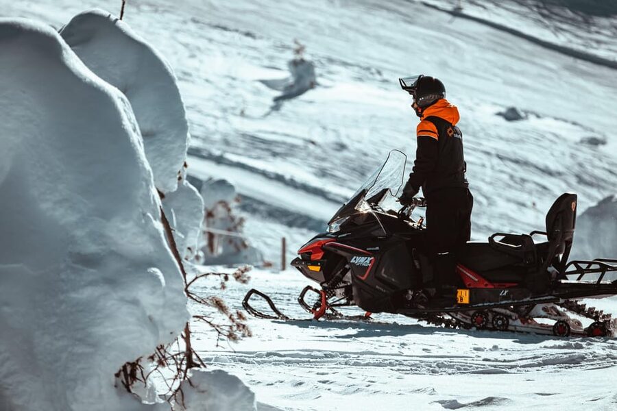 Levi: Full Day Snowmobile Safari to Wilderness - Learning to drive: instruction, pacing, and what the guide actually does