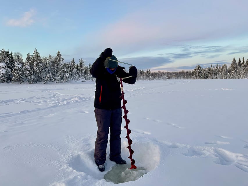 Levi: Ice Fishing Trip in a small group - Drilling your ice hole, rigging, and what you actually learn