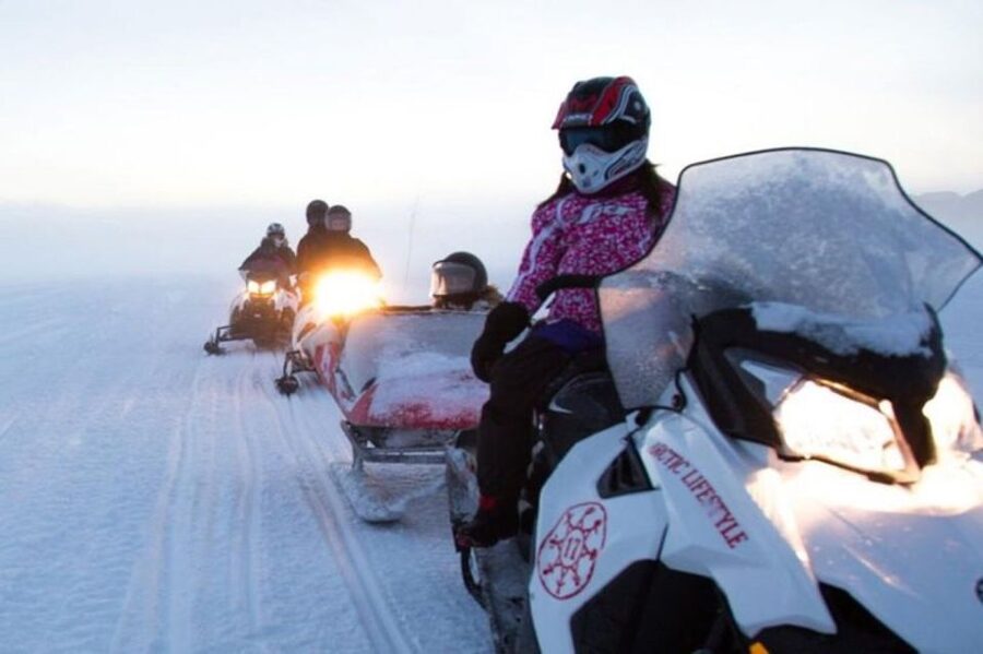 Levi: Lapland Family Snowmobile Safari - A 3-hour Levi start with real snowmobile time