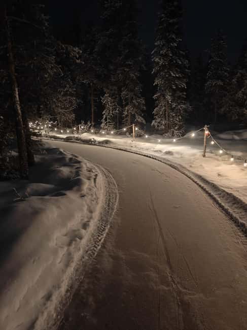 Levi: Lovimainas Arctic Forest Ice Skating (1km) - The skating loop: bulb lights, several natural rinks, and all skill levels