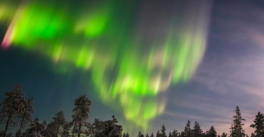 Levi: Northern Lights Hunting Photo Tour - Meeting at Safartica Office, Then Out into the Cold
