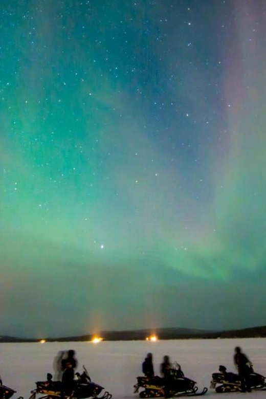 Levi: Northern Lights Snowmobile Safari and Campfire Picnic - Snowmobile basics: how you get comfortable fast