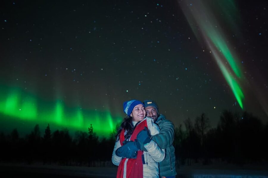 Levi: Northern Lights Tour with Guaranteed Sightings - What it’s like outside: thermal gear, hot drinks, and small-group logistics