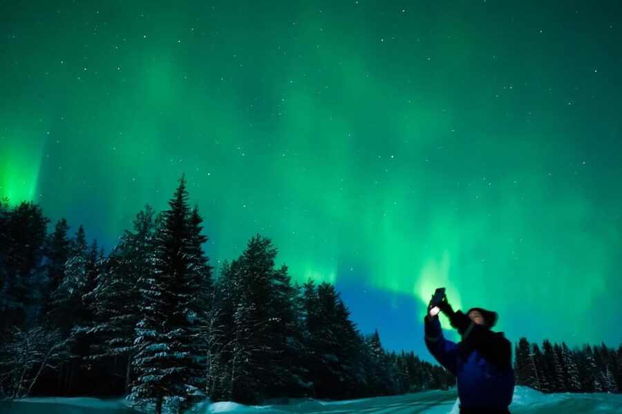 Levi: Northern Lights Tour with Guaranteed Sightings - Price and value: what $211 buys you in a “guaranteed hunt”