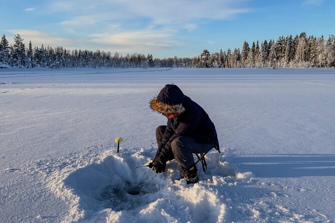 Levi: Small group ice fishing experience - Group size, timing, and the value of 2.5 hours