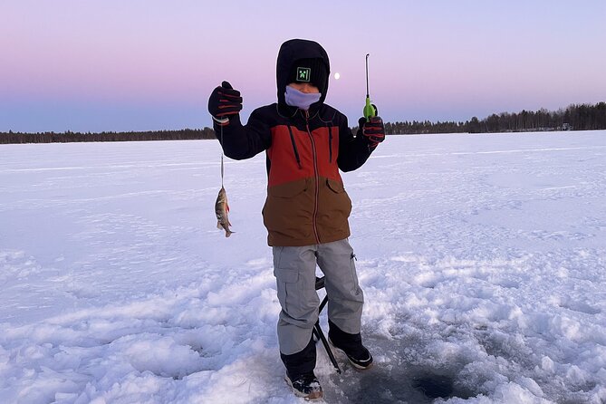 Levi: Small group ice fishing experience - What to wear and bring, since winter clothing is not included