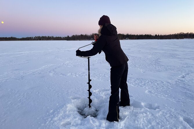 Levi: Small group ice fishing experience - Perch fishing in Levi: what to expect from the catch