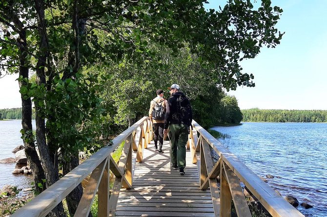 Magical Taiga Forest Hike with Lunch and Transportation - Lake-side lunch: Finnish comfort food cooked over a fire