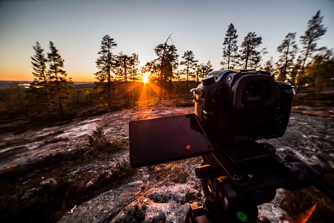 Midnight Sun Photography Tour - Meeting at Nordic Unique Travels, pickup timing, and staying sane