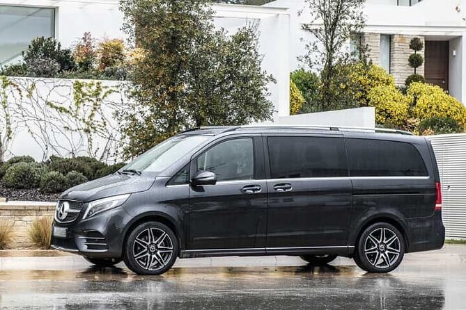 Minivan Departure Transfer Helsinki City to Helsinki Airport HEL - Should you book this private HEL transfer?