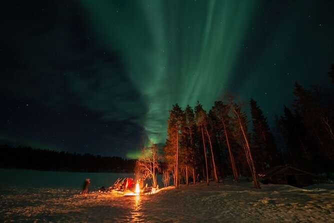 Northern Lights Hunting in Lappish old cottage - Price and what you get for your money in about 3 hours