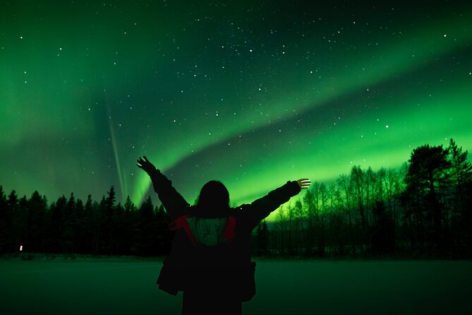 Northern Lights Photography Tour - On the ground during the hunt: patience with a plan