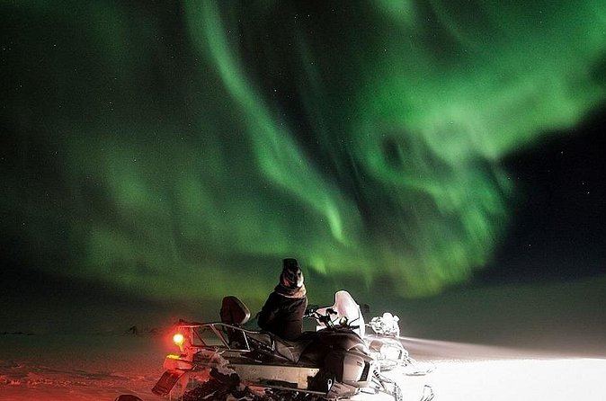 Northern Lights Snowmobile Hunt - When clouds ruin the plan, here is what you can still hope for