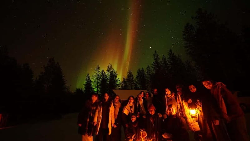 Oulu: Starguaranteed Northern Lights Mobile Chase - Making Those Photo Stops Count in the Cold