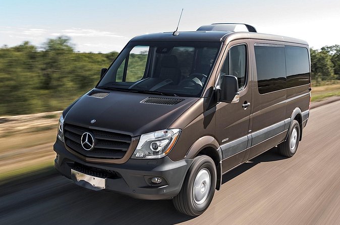 Private Arrival Transfer from Rovaniemi Airport or Train Station - From Terminal to Your Hotel, With English-Speaking Driver Support