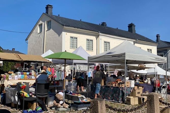 Private Helsinki Tour Highlights & Visit Porvoo City 1346 - Oodi Central Library and Esplanadi Park: modern Finland plus local street life