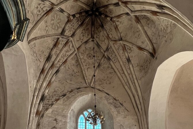 Private Porvoo Tour by Car from Helsinki or Airport - Porvoo Cathedral: 15 Minutes That Pay Off if You Know What to Notice