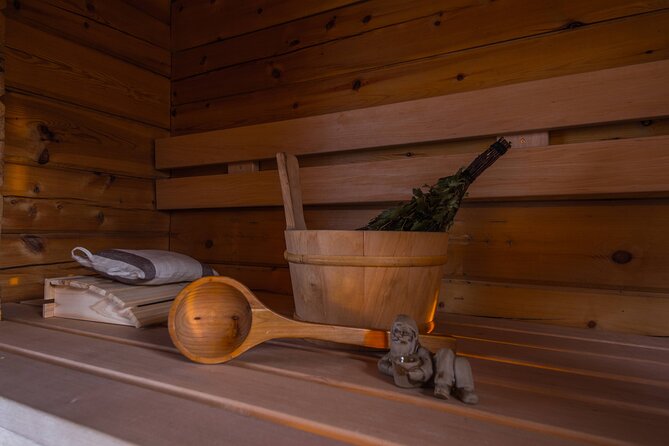 Private tour: Lappish evening (sauna, jacuzzi and dinner) - Getting There: 4:30 PM Pickup and the Trip to Langonlampi Lake