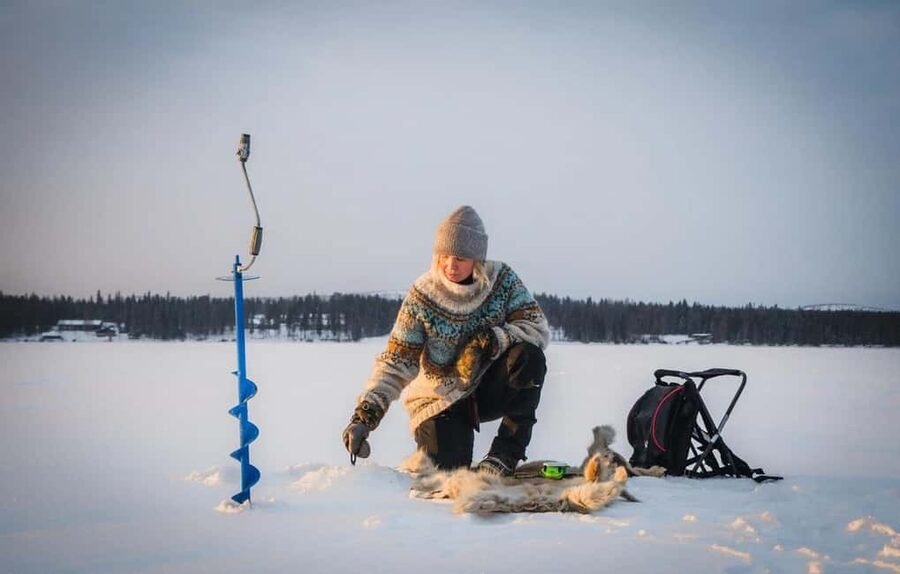 Pyhä: Ice Fishing Experience at Frozen Lake - Catching perch, white fish, or rainbow trout (and maybe cooking it)