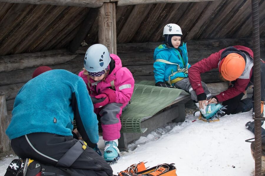 Pyhätunturi: Kid's Ice Climbing Adventure in Finnish Lapland - Hot Berry Drinks, Lavvu Breaks, and Storytelling Moments