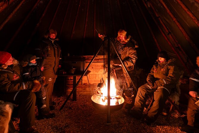 Ranua Lupland Aurora Activity Park - After Dark Adventure - Reindeer time and winter tradition around the fire