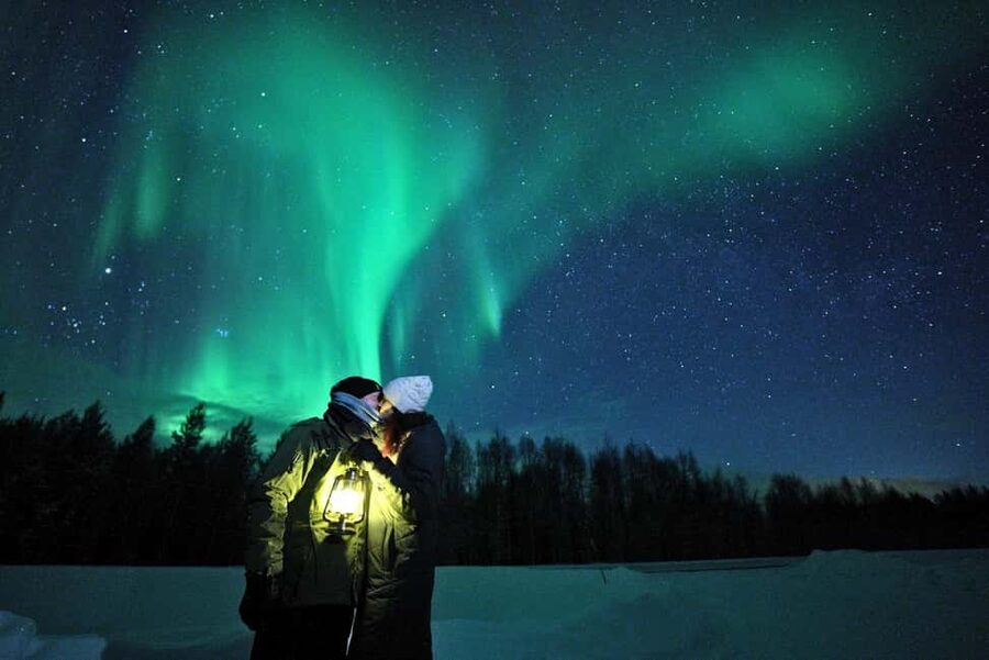 Rovaniemi:%100 Money Back Guarantee Northern Lights Hunting - Free pro photos, MEGA delivery, and what you should do on your side