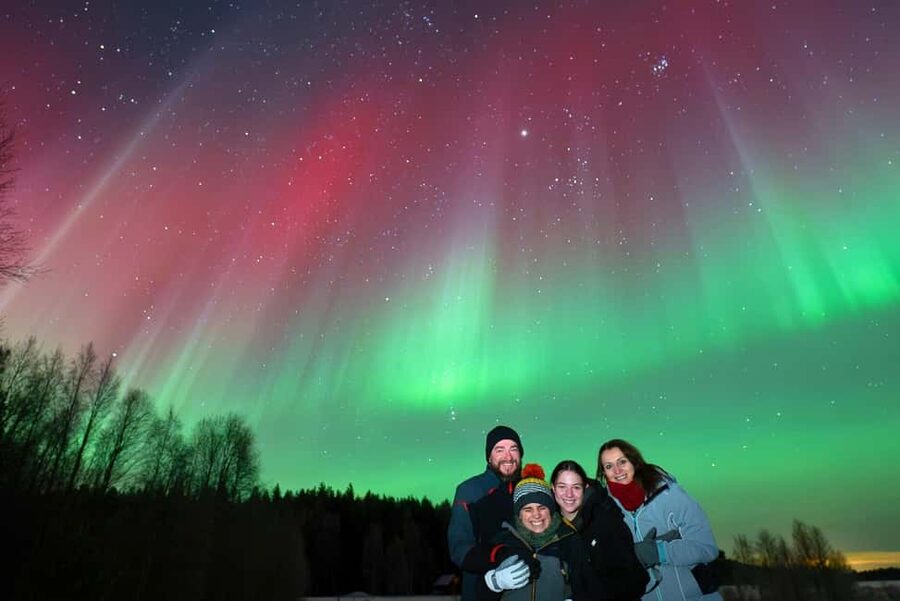 Rovaniemi:%100 Money Back Guarantee Northern Lights Hunting - The VIP minivan comfort that actually helps you see