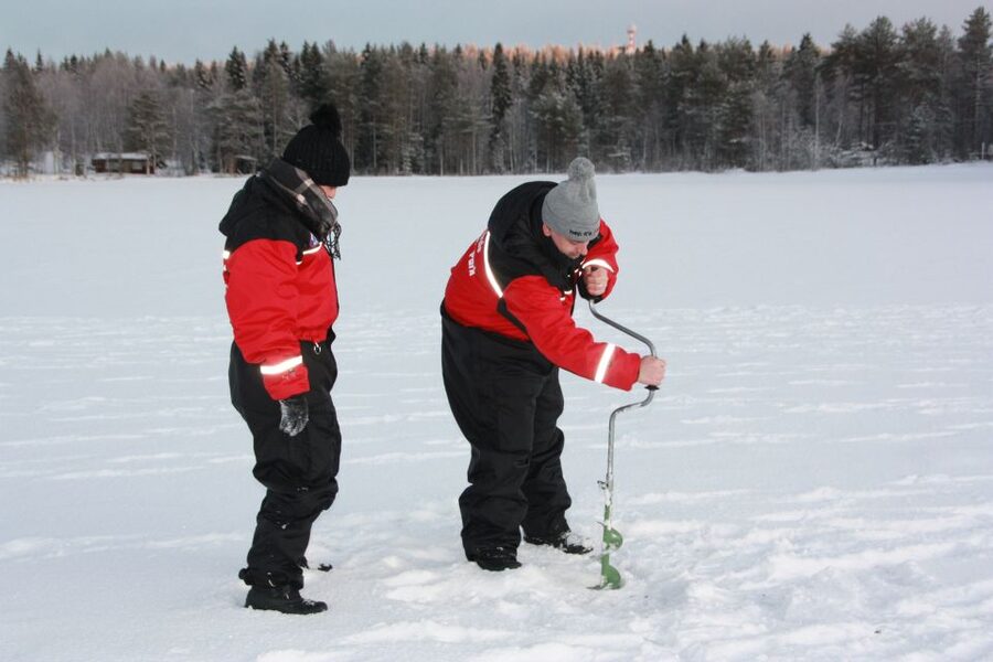 Rovaniemi: Arctic Circle Ice Fishing Experience - Fish species, catch-or-no-catch reality, and what to do with it