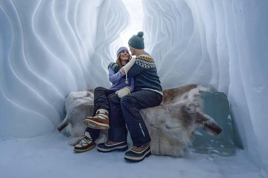 Rovaniemi: Arctic SnowHotel Tour - The Ice Restaurant and Ice Bar: dining vibes in a frozen setting