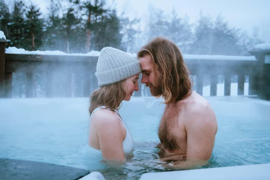 Rovaniemi: Arctic SnowHotel Tour and Snow Sauna Experience - From Pickup to Ice Rooms: The Arctic SnowHotel Guided Tour