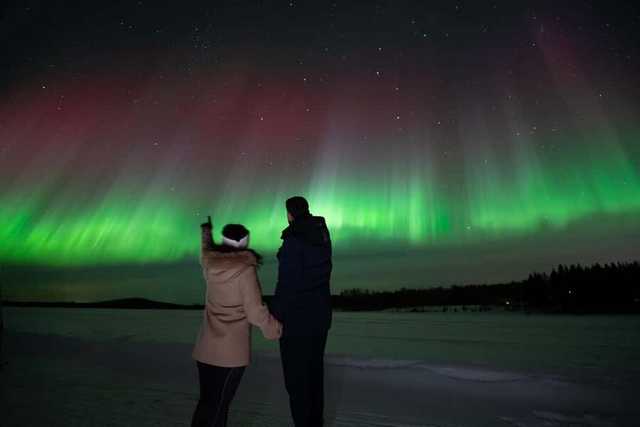 Rovaniemi: Aurora Hunt - Free Photos, 100% Guaranteed Refund - Why the 100% refund policy is more than marketing