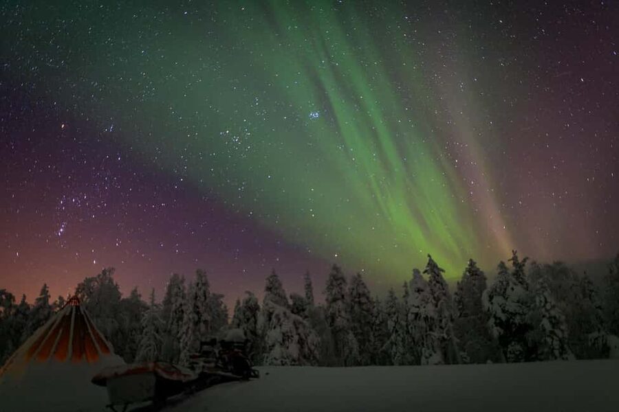 Rovaniemi: Auroras Northern Lights Trip - guaranteed lights - The Real Meaning of Guaranteed Lights