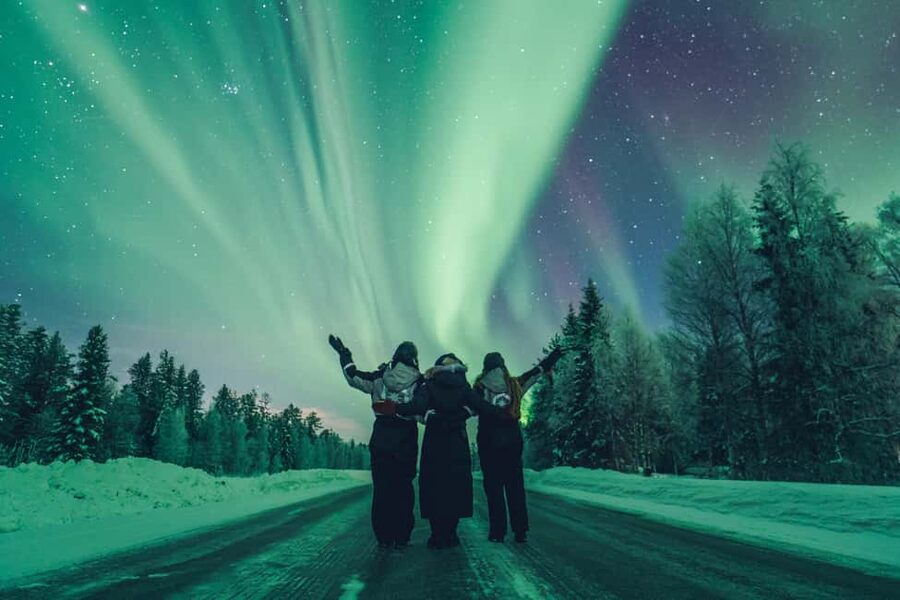 Rovaniemi: Best & Original Aurora Experience with Pro Photos - Key things to know before you go