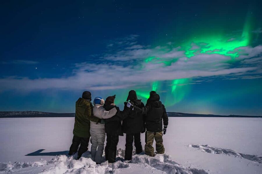 Rovaniemi: Best & Original Aurora Experience with Pro Photos - Pro guidance for photos, from camera settings to phone tricks