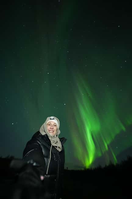Rovaniemi: Coffee under Northern Lights & Professional Photo - Rovaniemi Aurora Chase, Not a Sit-and-Wait Stint