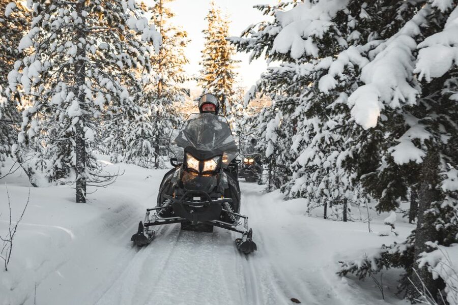 Rovaniemi: Electric Snowmobile Safari to Arctic Wilderness - Getting there: Safartica office, Lake Lehtojärvi, and the real timing