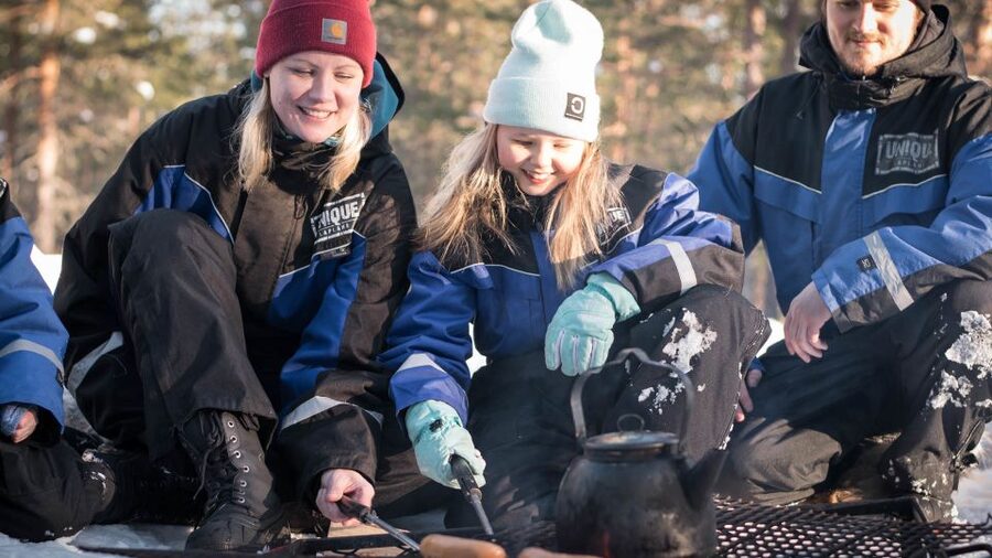 Rovaniemi: Family Snowmobile Safari with Campfire and Snacks - Getting kitted for Lapland cold (without overthinking it)