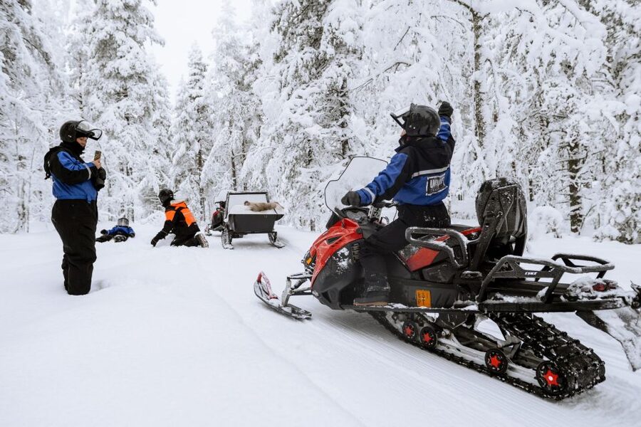 Rovaniemi: Family Snowmobile Safari with Campfire and Snacks - The 2-hour plan, pacing, and that small-group advantage