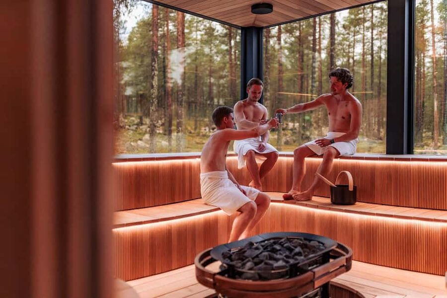 Rovaniemi: Forest Spa, Outdoor hot tubs and bathrobe dinner - Who This Experience Fits Best (And Who Might Skip It)