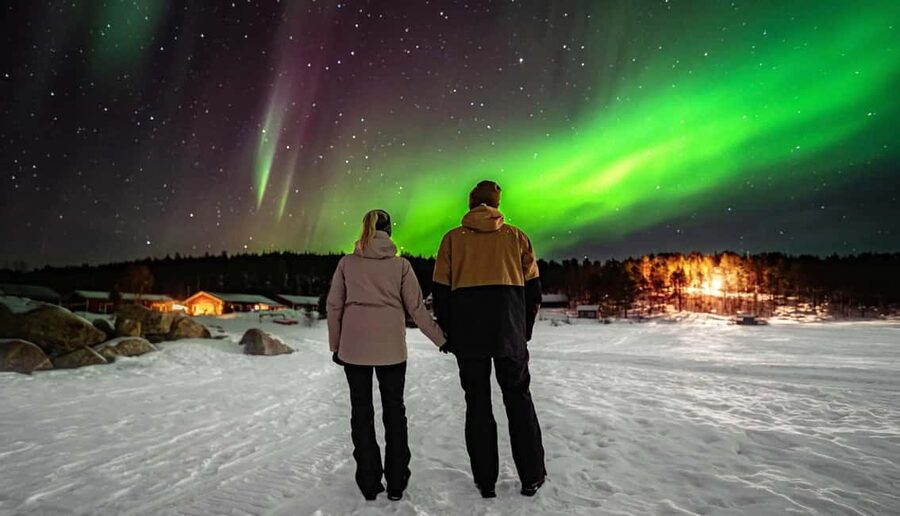 Rovaniemi: Guaranteed Aurora Hunt with Local Guides & Photos - DSLR photos, photo enhancement, and what you’ll actually get after